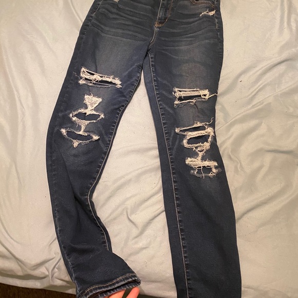 American eagle ripped jeans size 10! - Picture 2 of 3